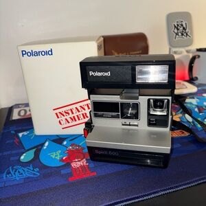 Polaroid Spirit 600 Instant Camera - Black & Silver